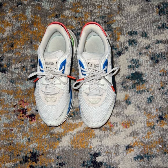 puma sneakers - Picture 2 of 5